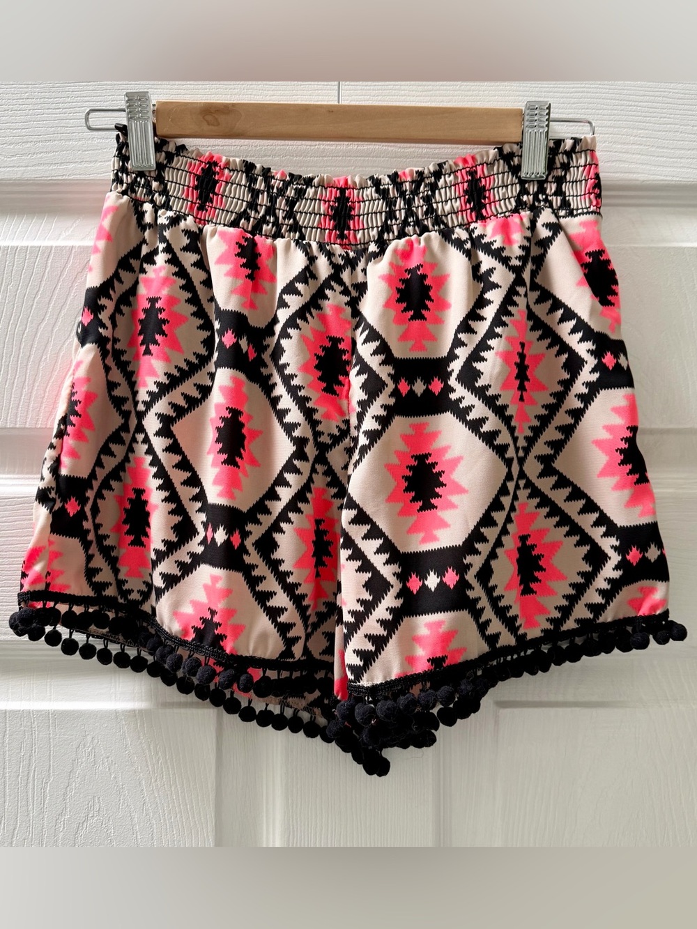 Francesca’s Collections Aztec Print Pom-Pom Trim Women's Shorts - Pink & Black
